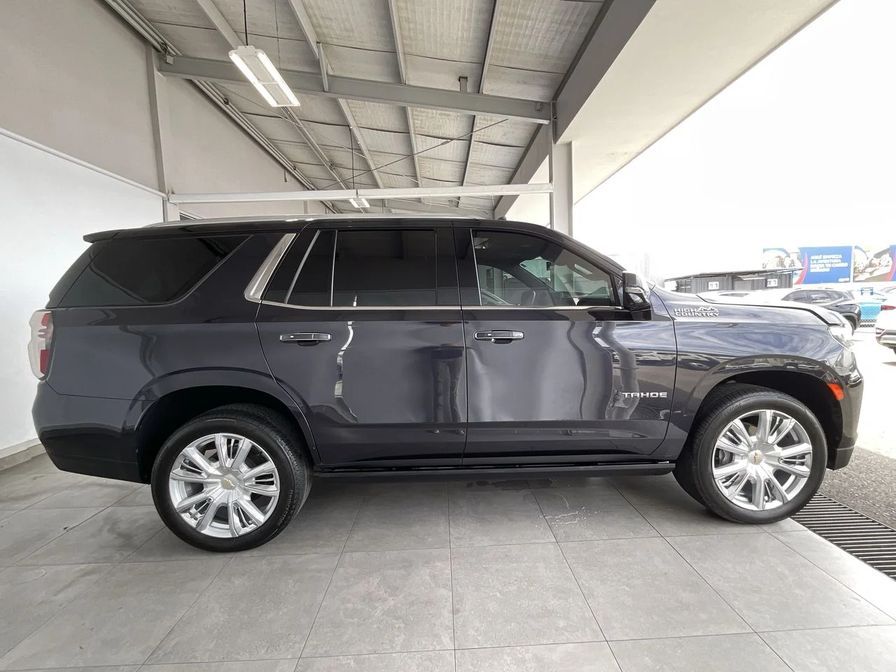 Exterior 8