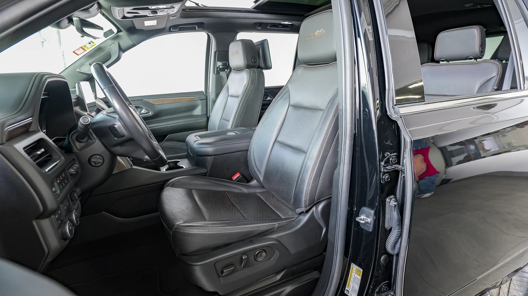 Interior 4