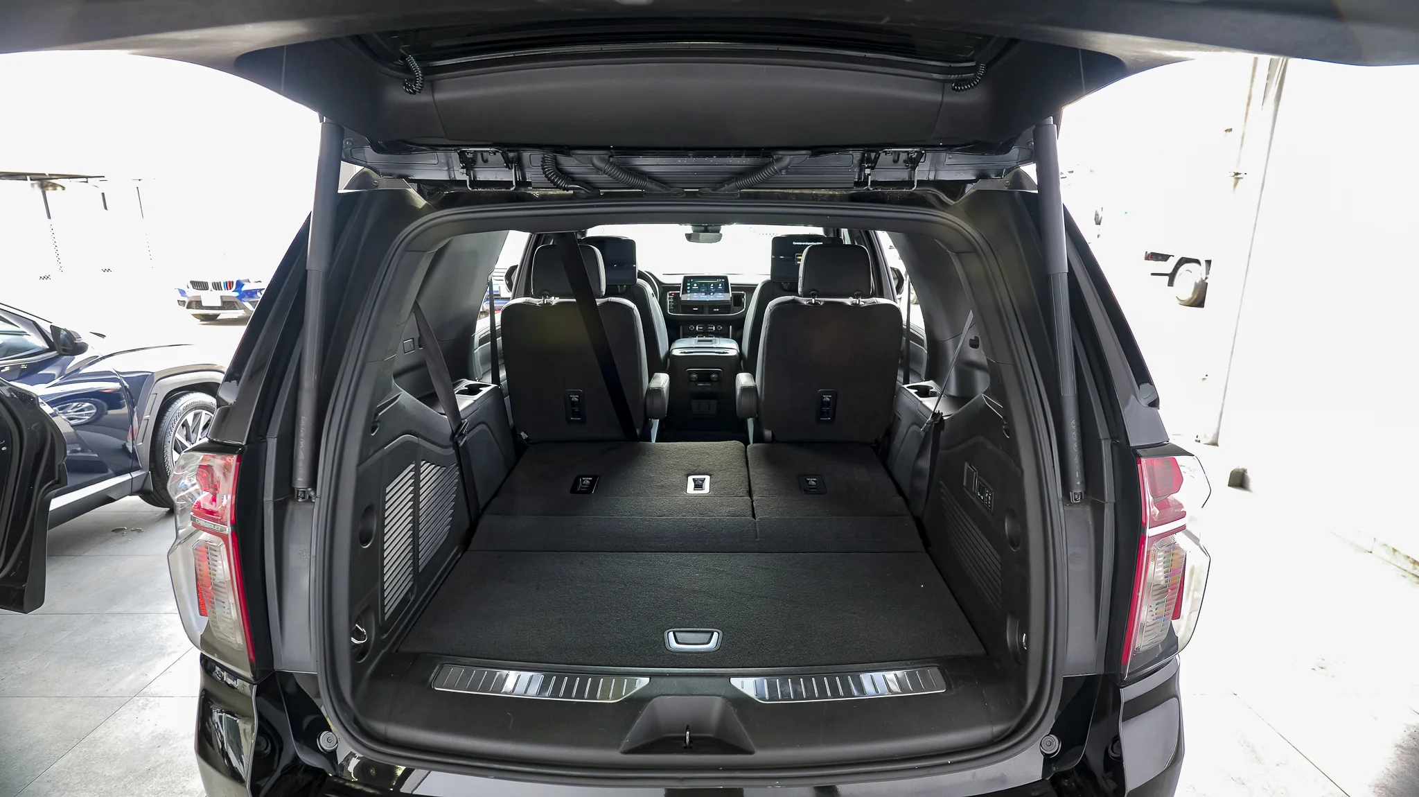 Interior 3