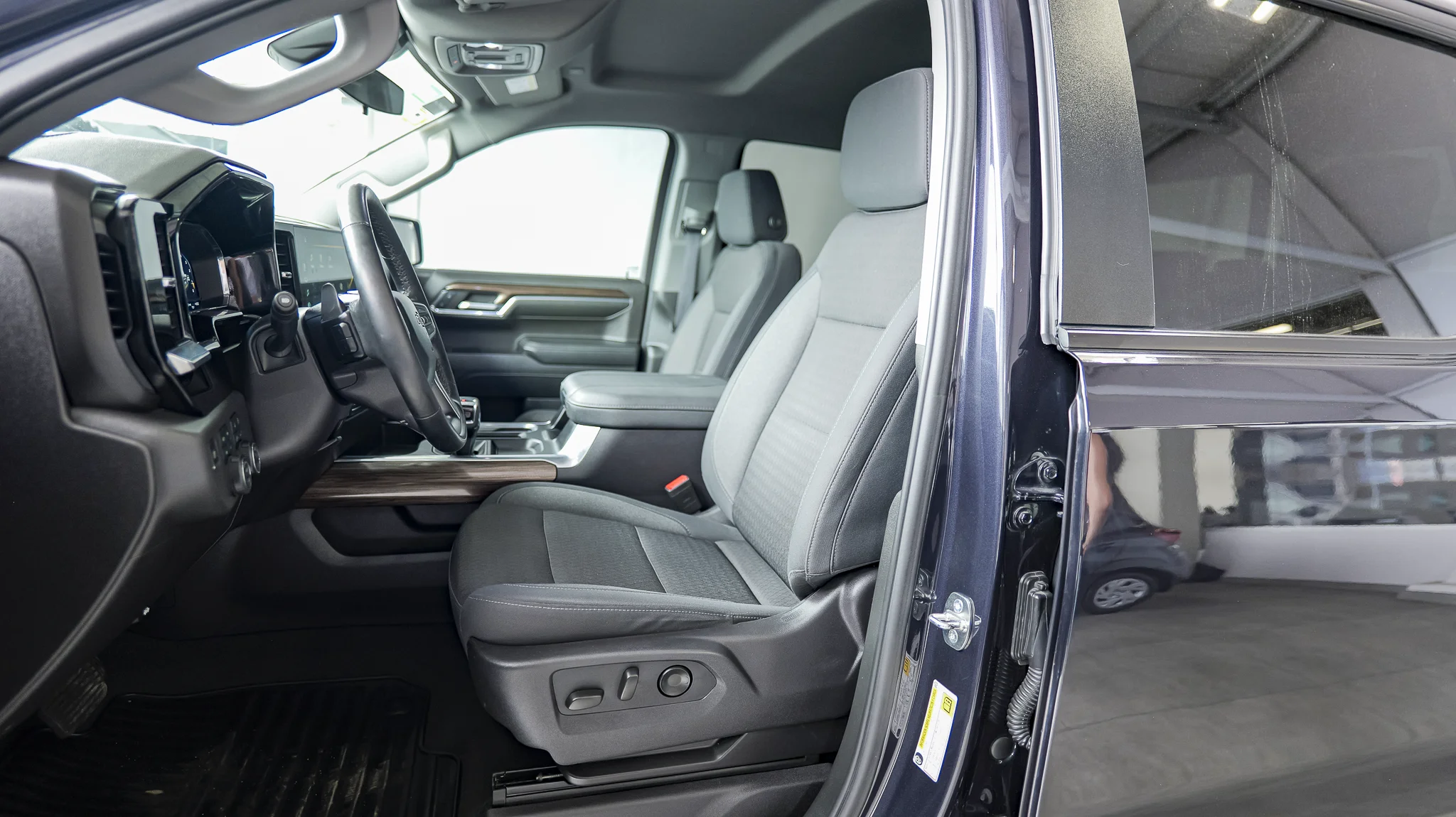 Interior 4