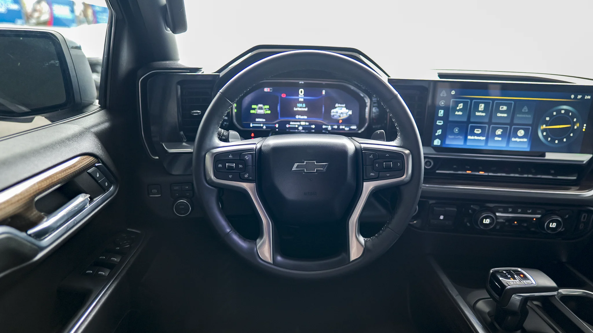 Interior 5