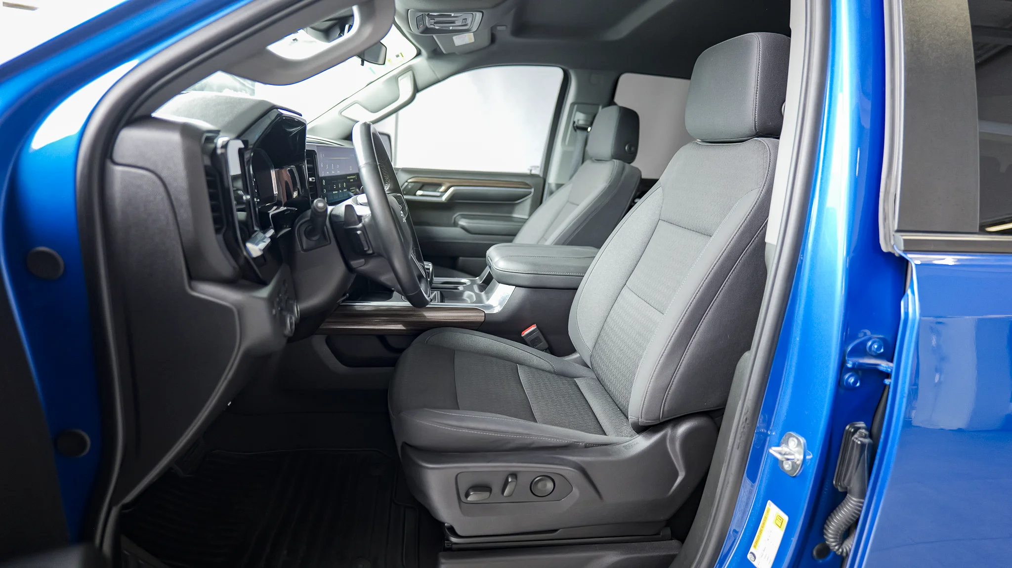Interior 4
