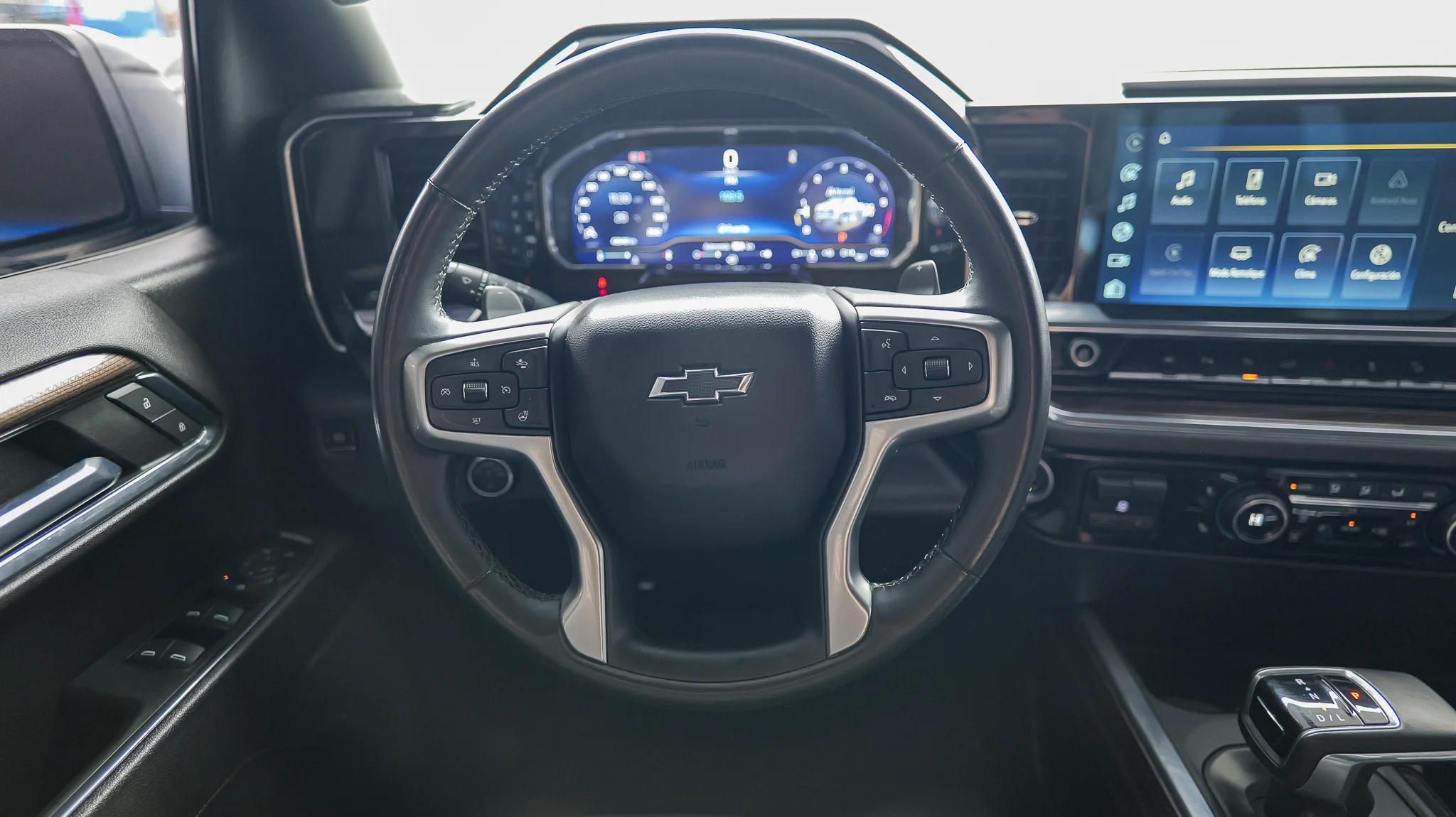 Interior 5