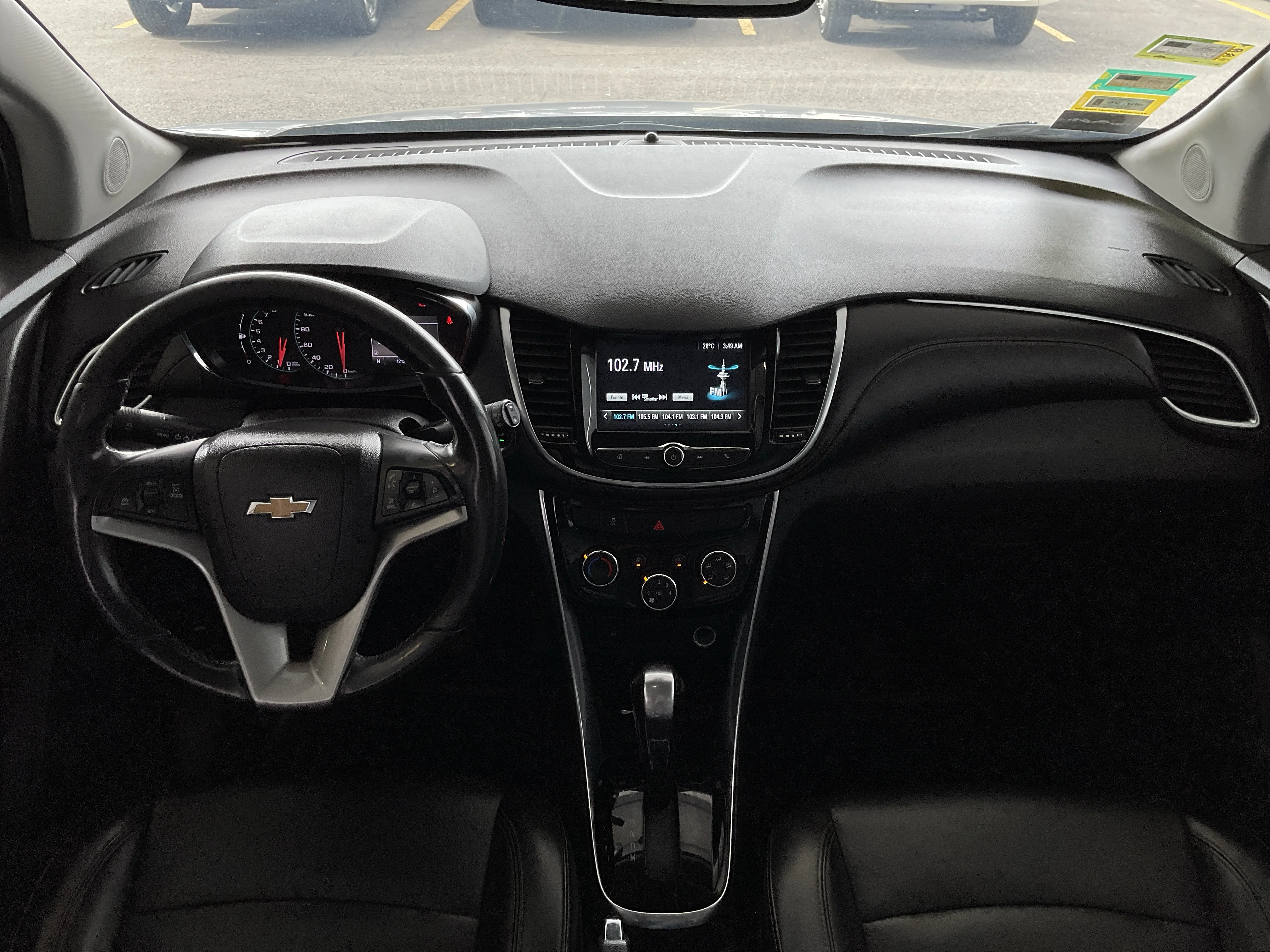Interior 8