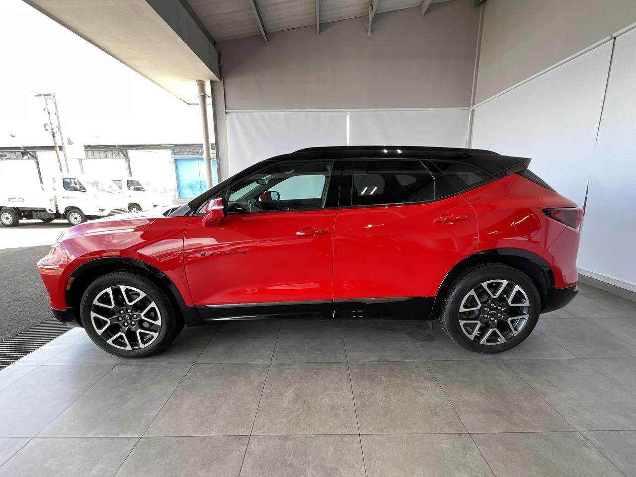 Exterior 4