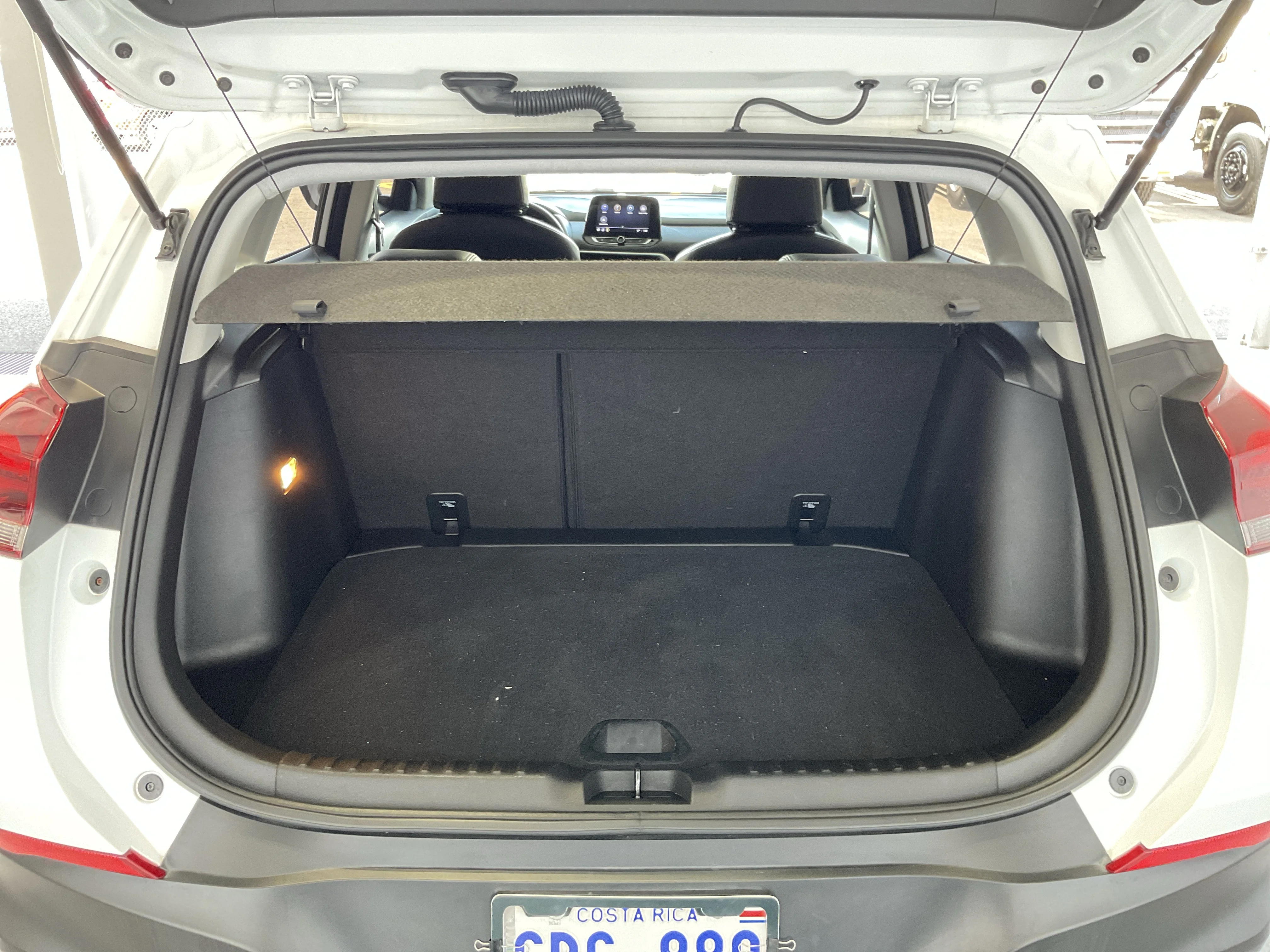 Interior 3