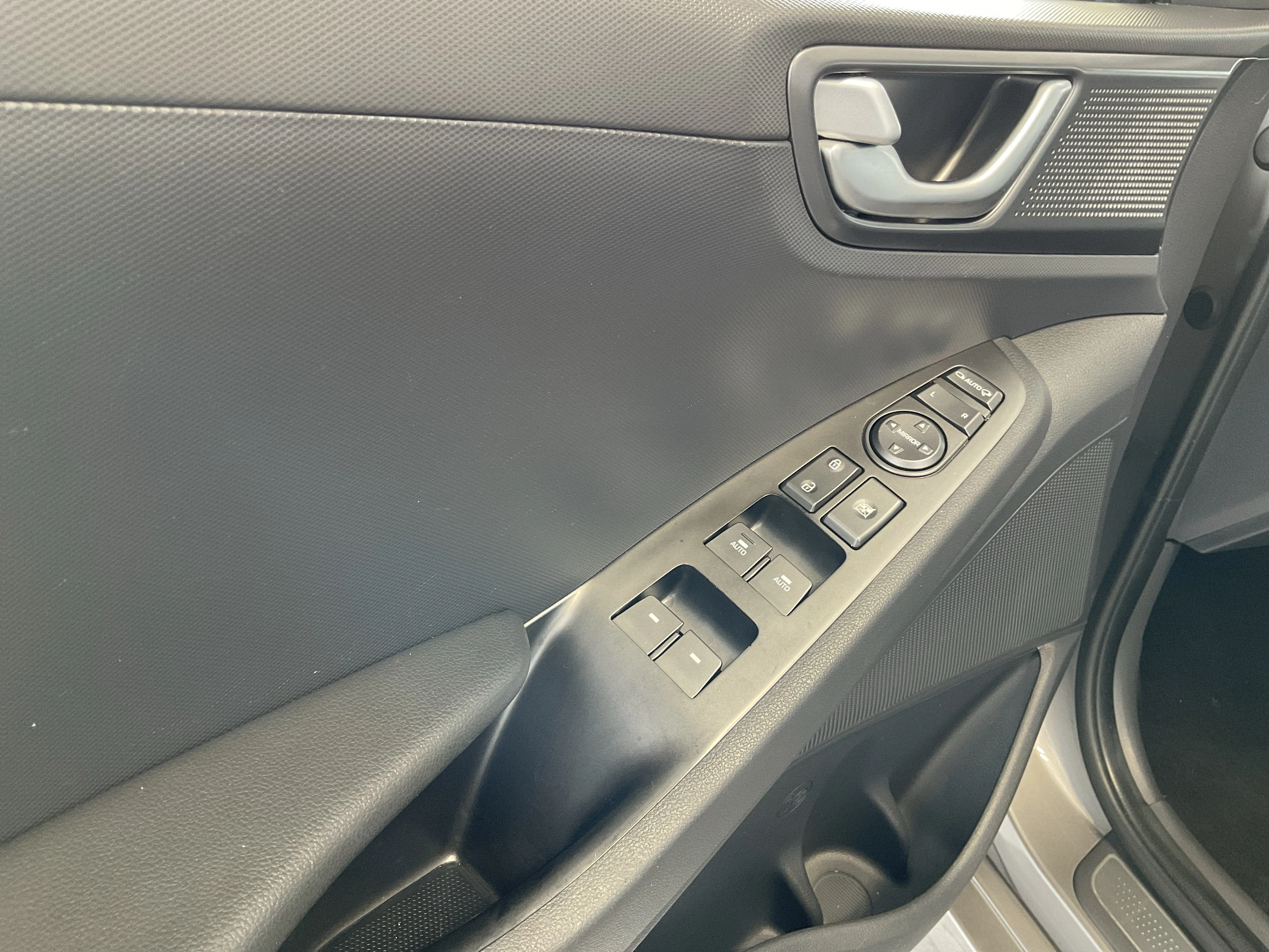 Interior 4