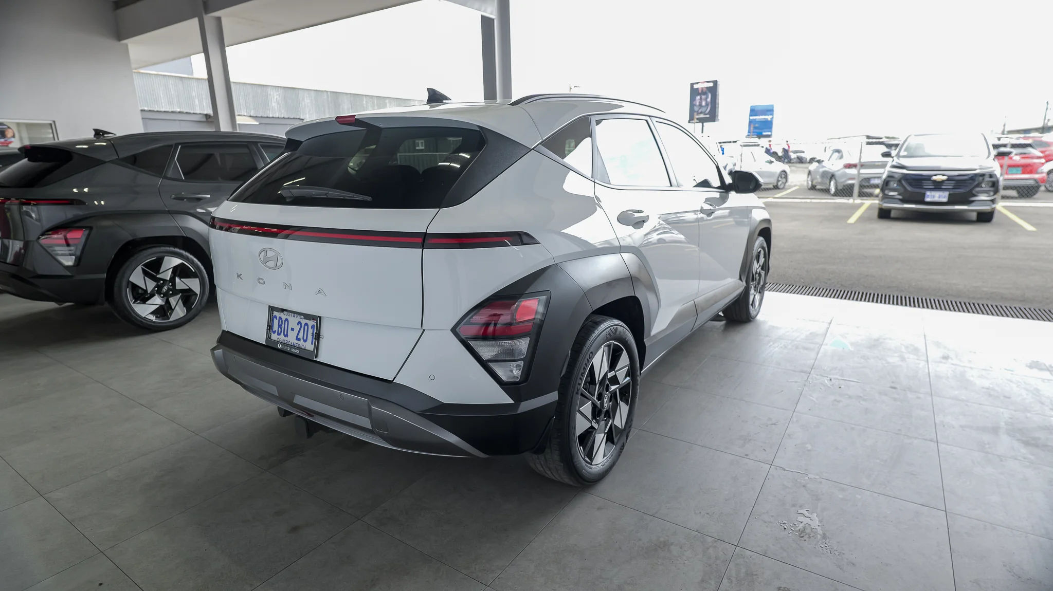 Exterior 3