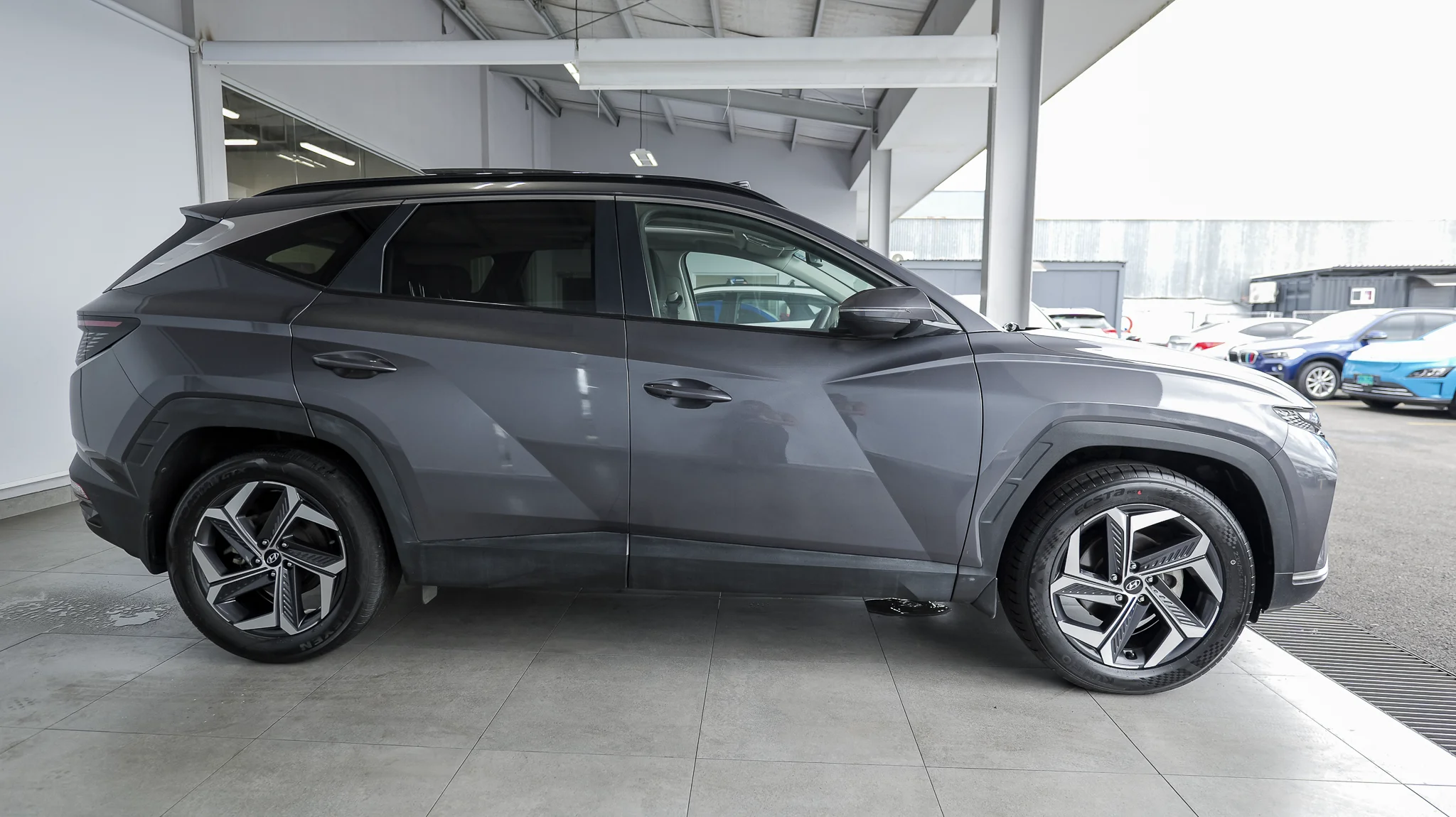 Exterior 5