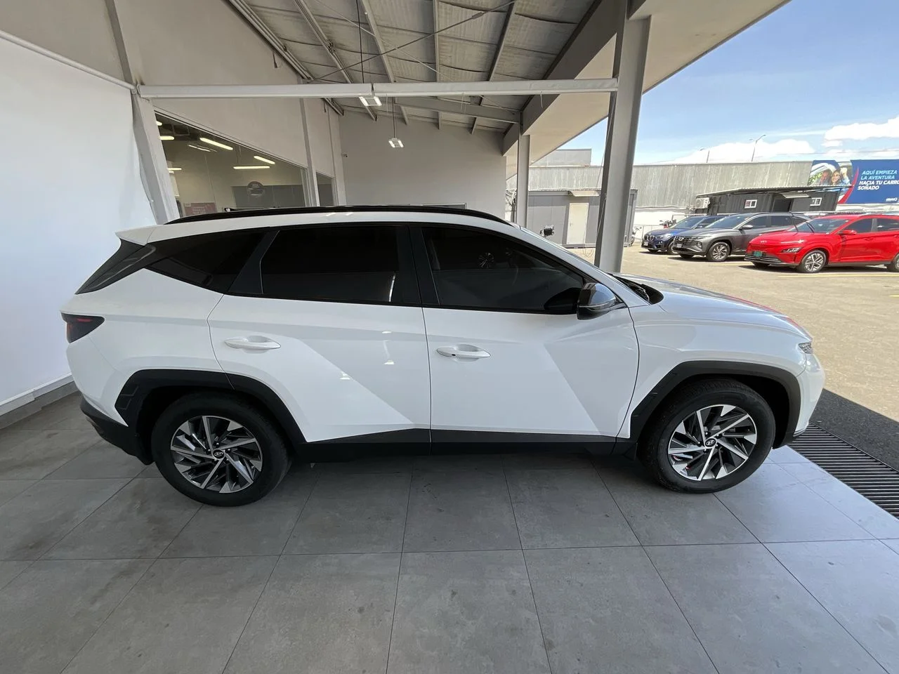Exterior 8