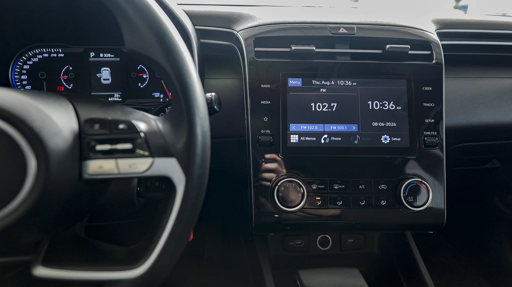 Interior 7