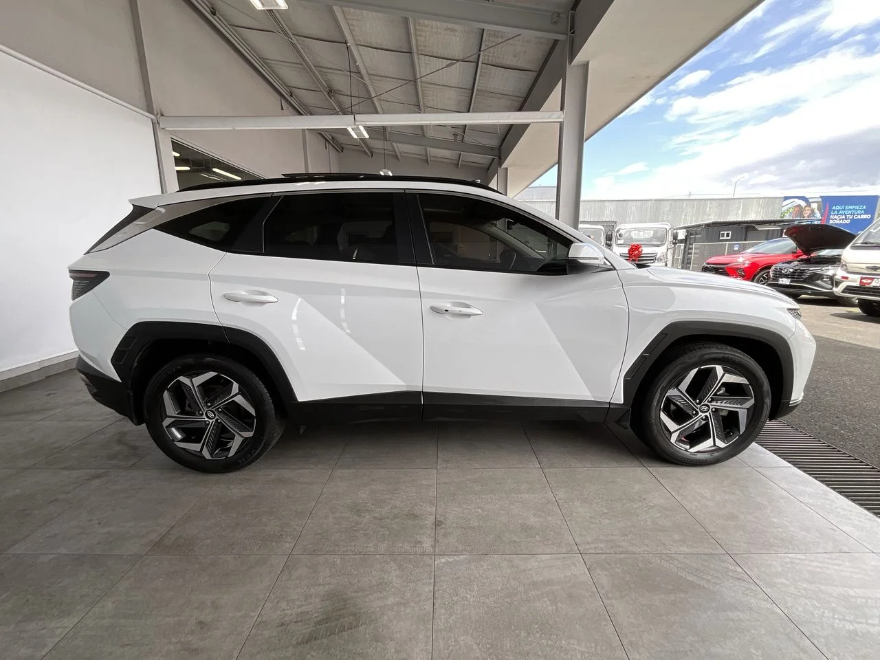 Exterior 8