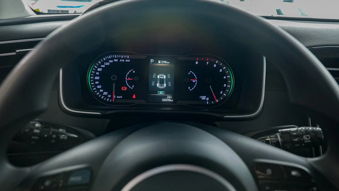 Interior 6