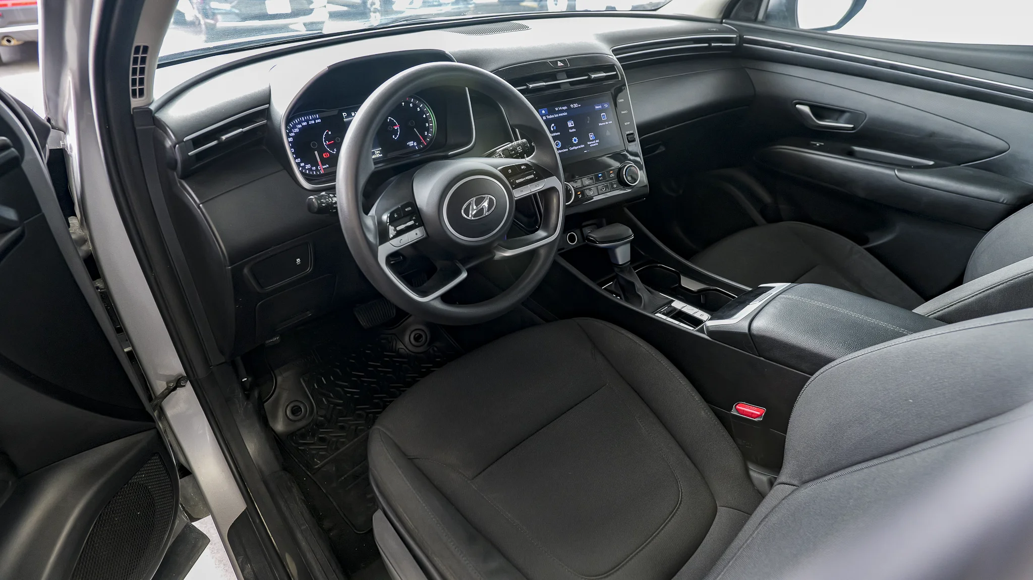 Interior 5
