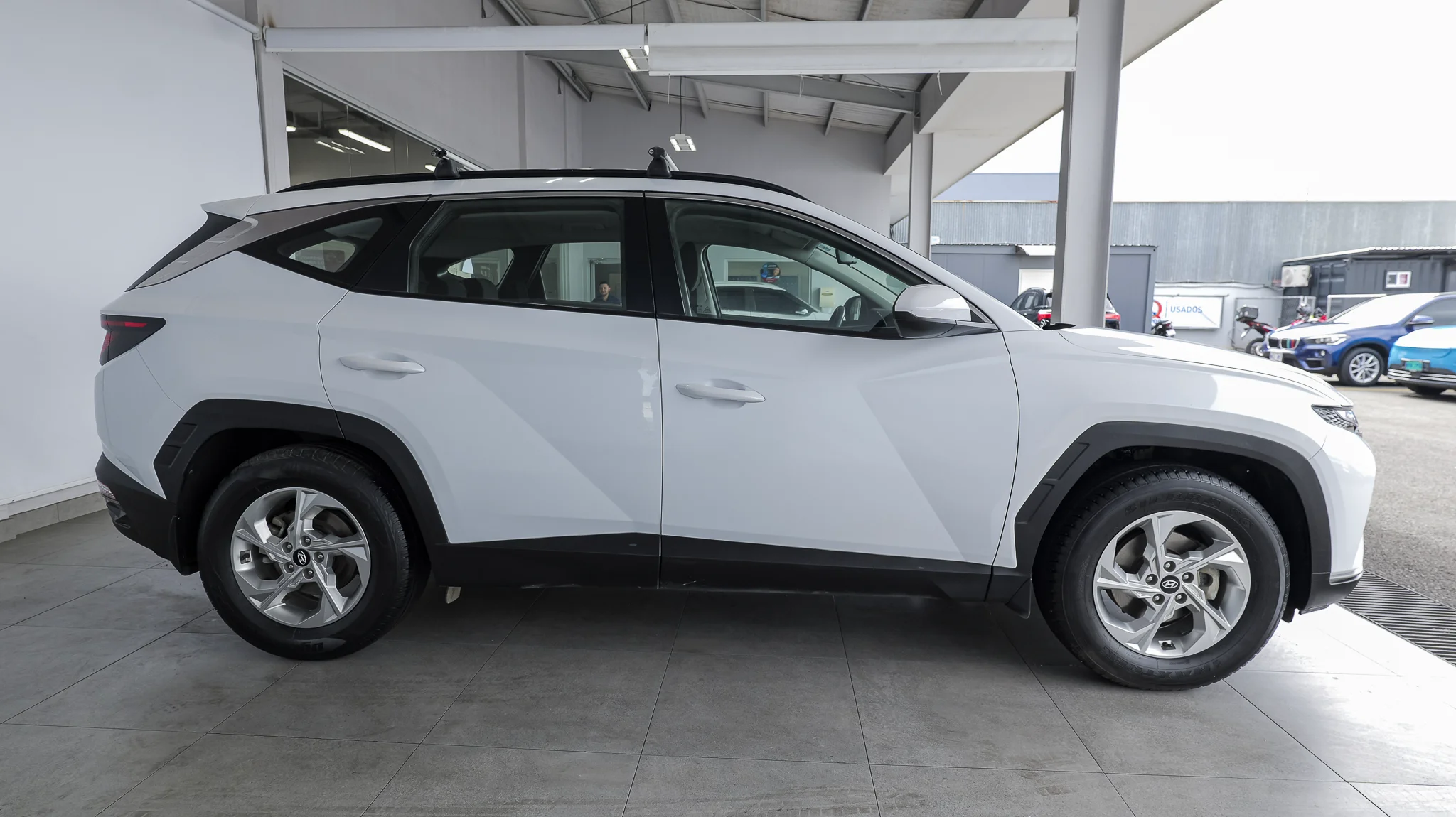 Exterior 3
