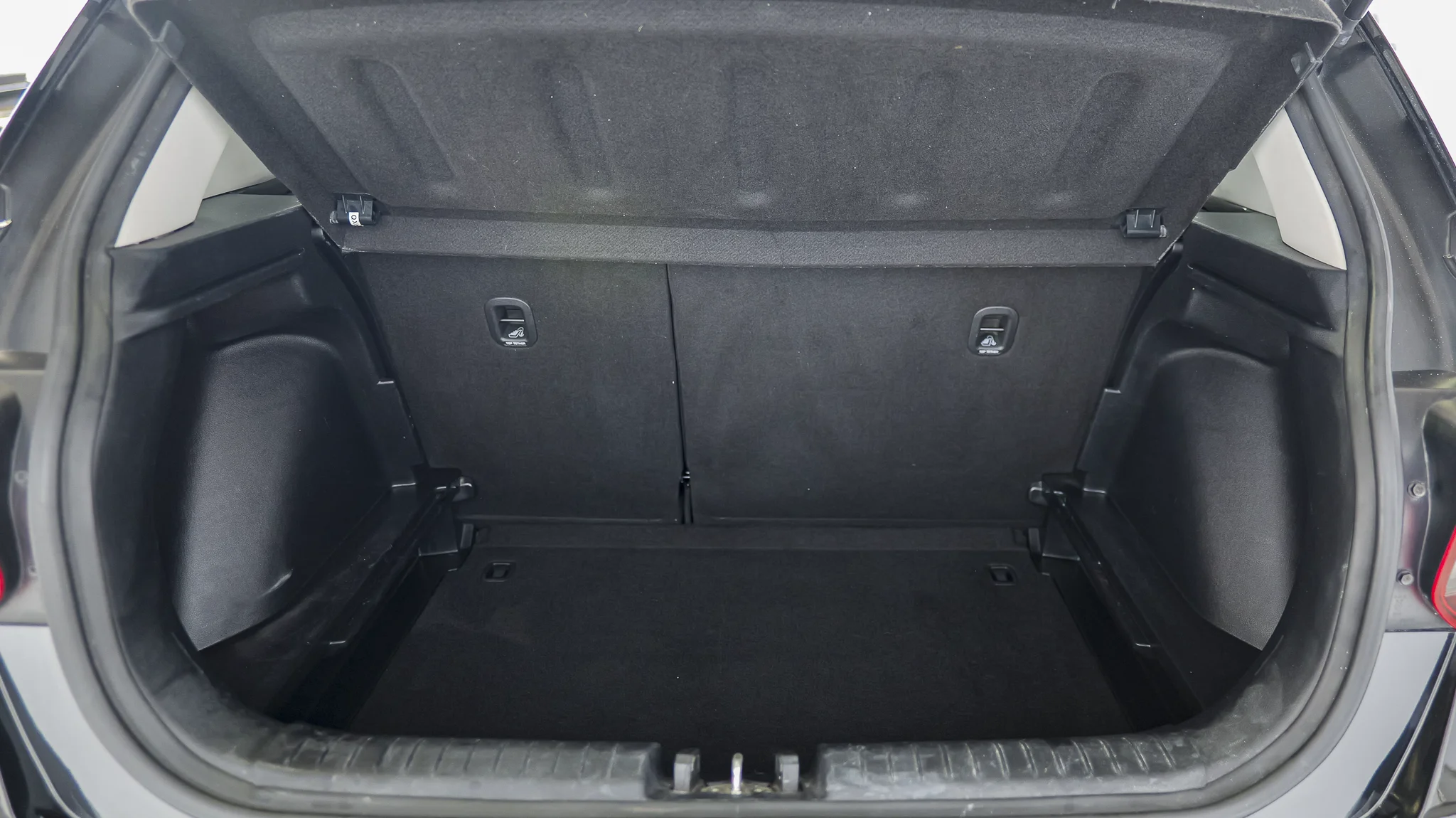 Interior 3