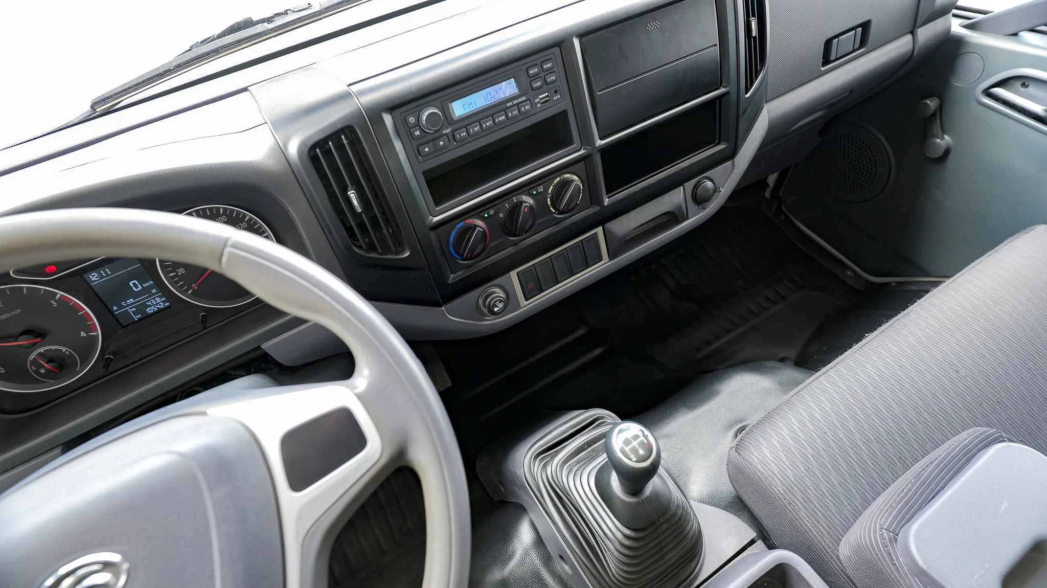 Interior 6