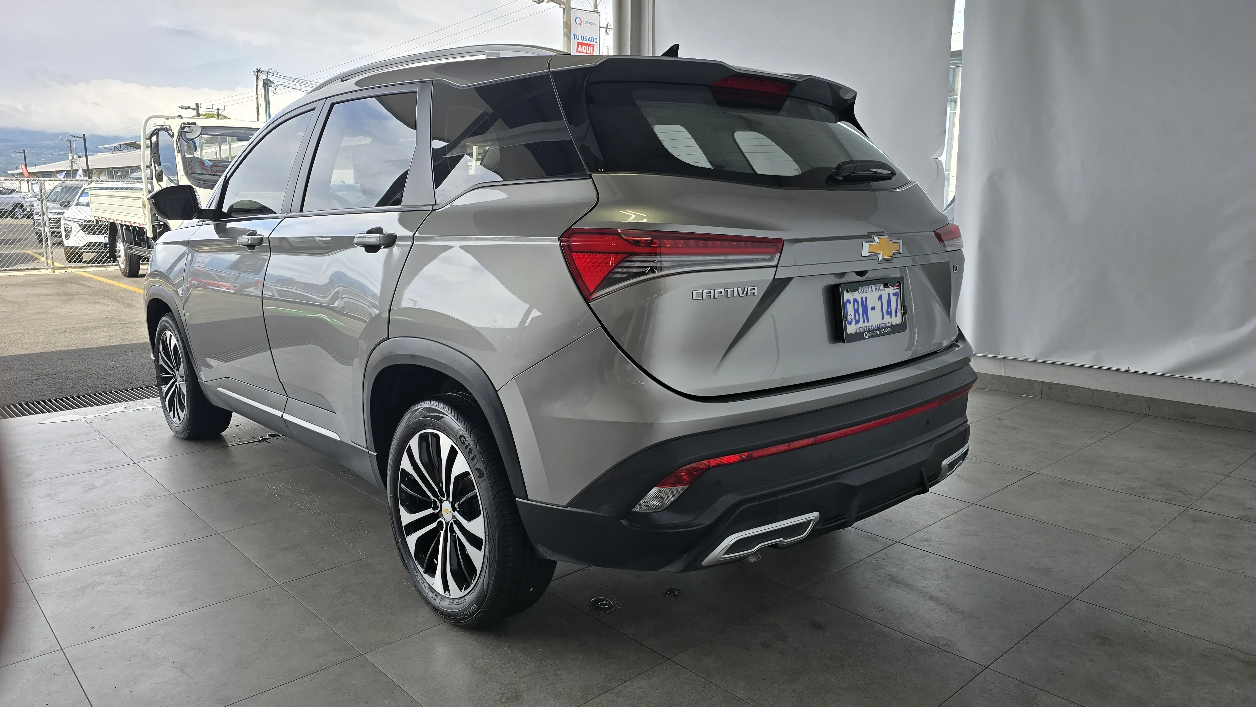 Exterior 8
