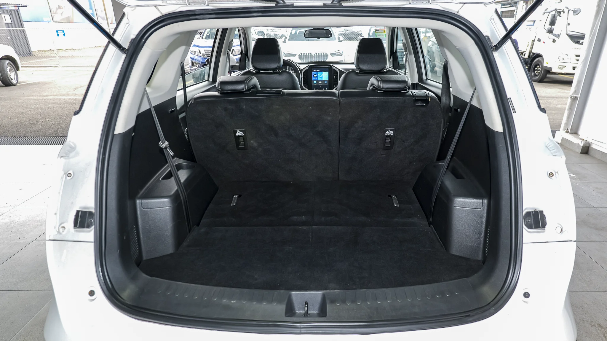 Interior 3