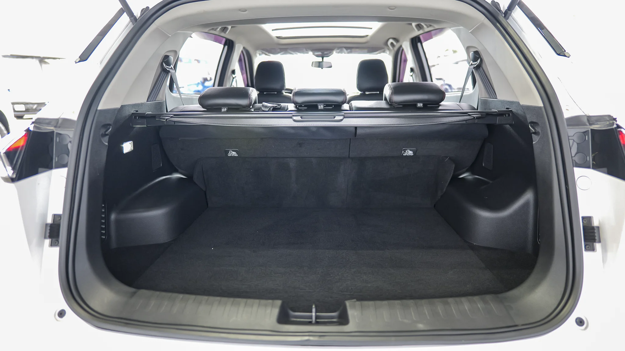 Interior 3