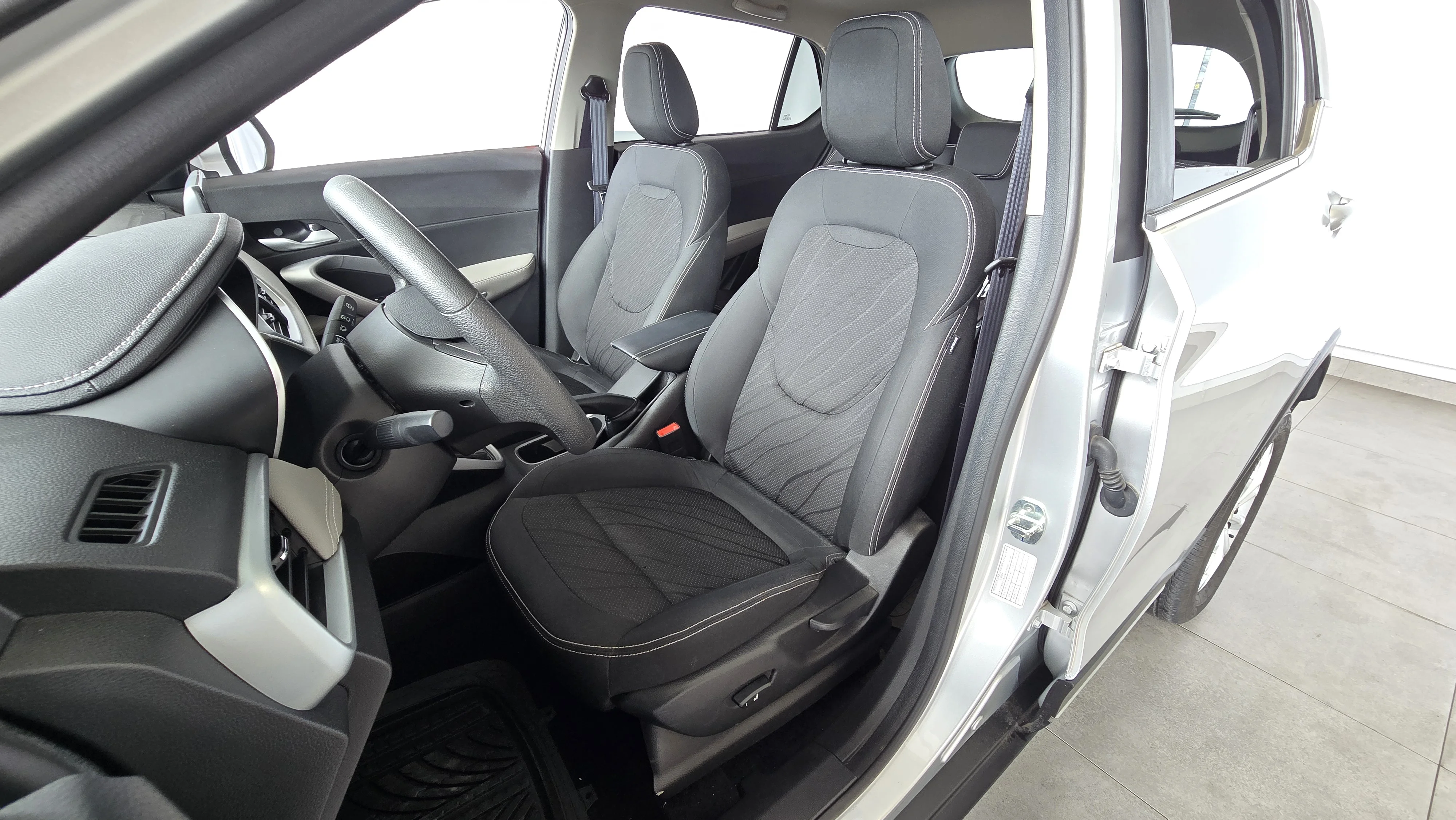 Interior 4