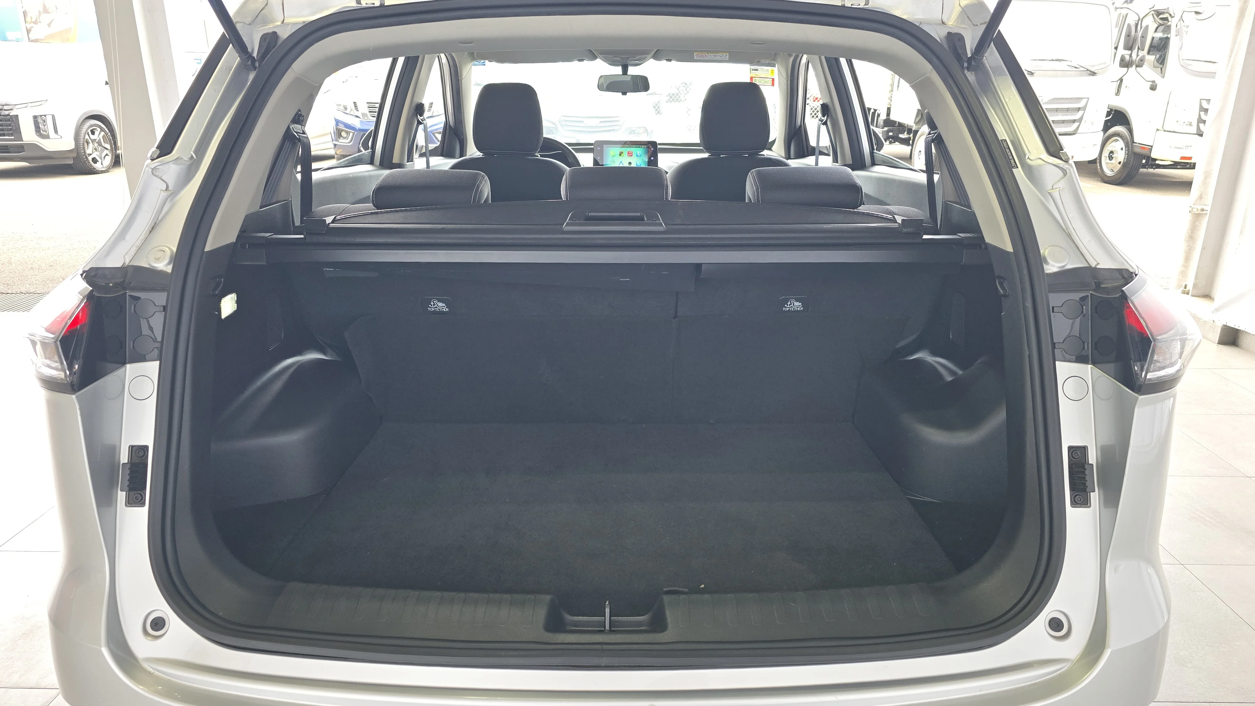 Interior 3